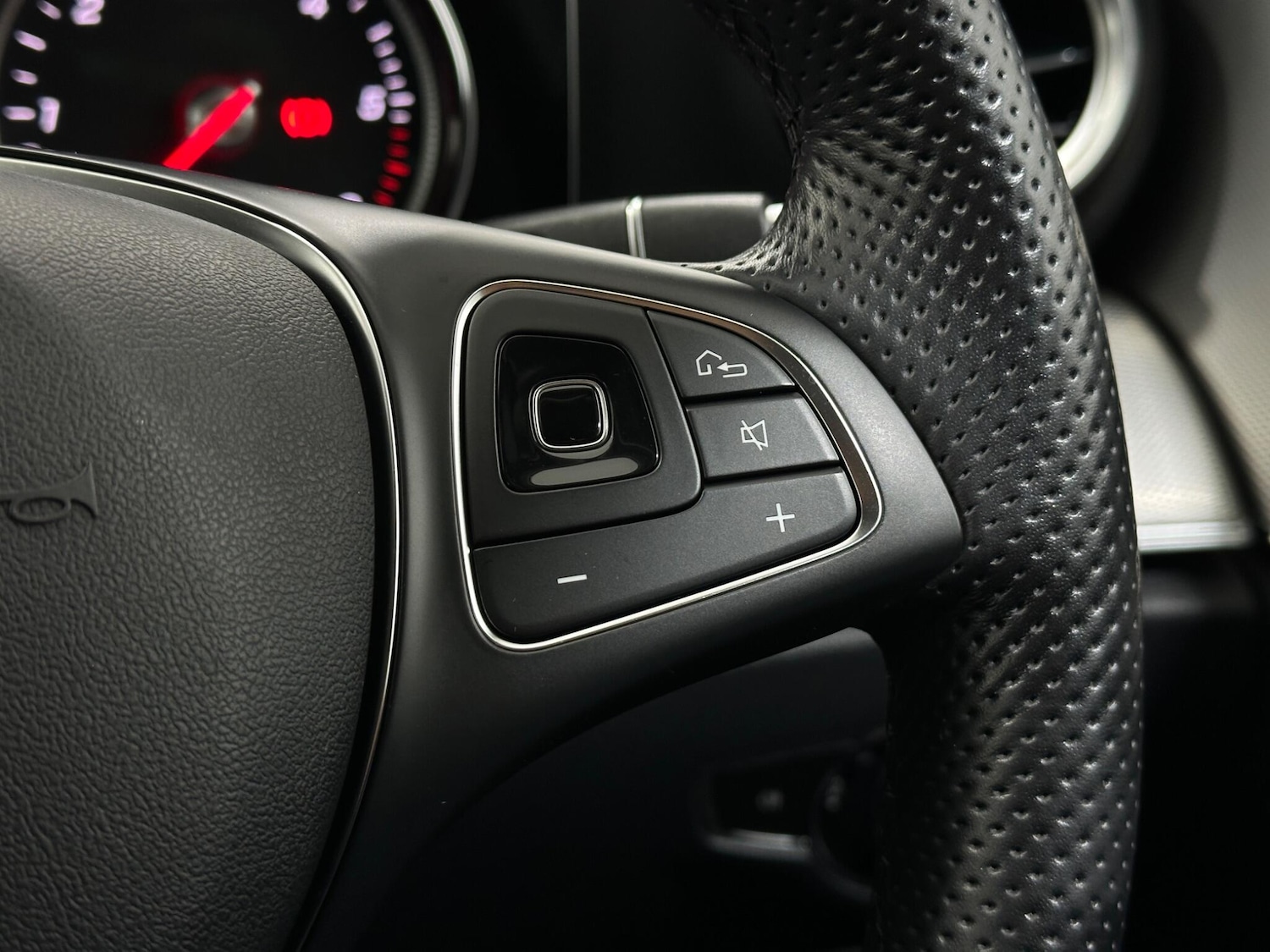 Used Mercedes-Benz E Class 2018 for sale - 76878636: Photo 14