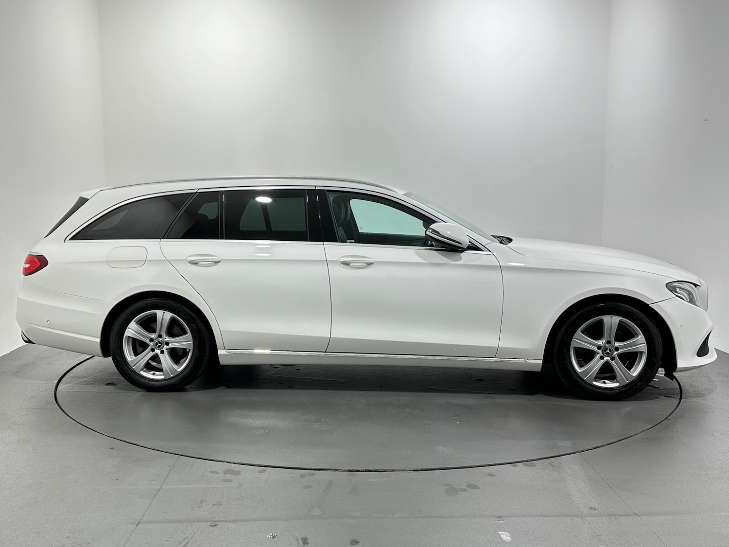 Used Mercedes-Benz E Class 2018 for sale - 76878636: Photo 9