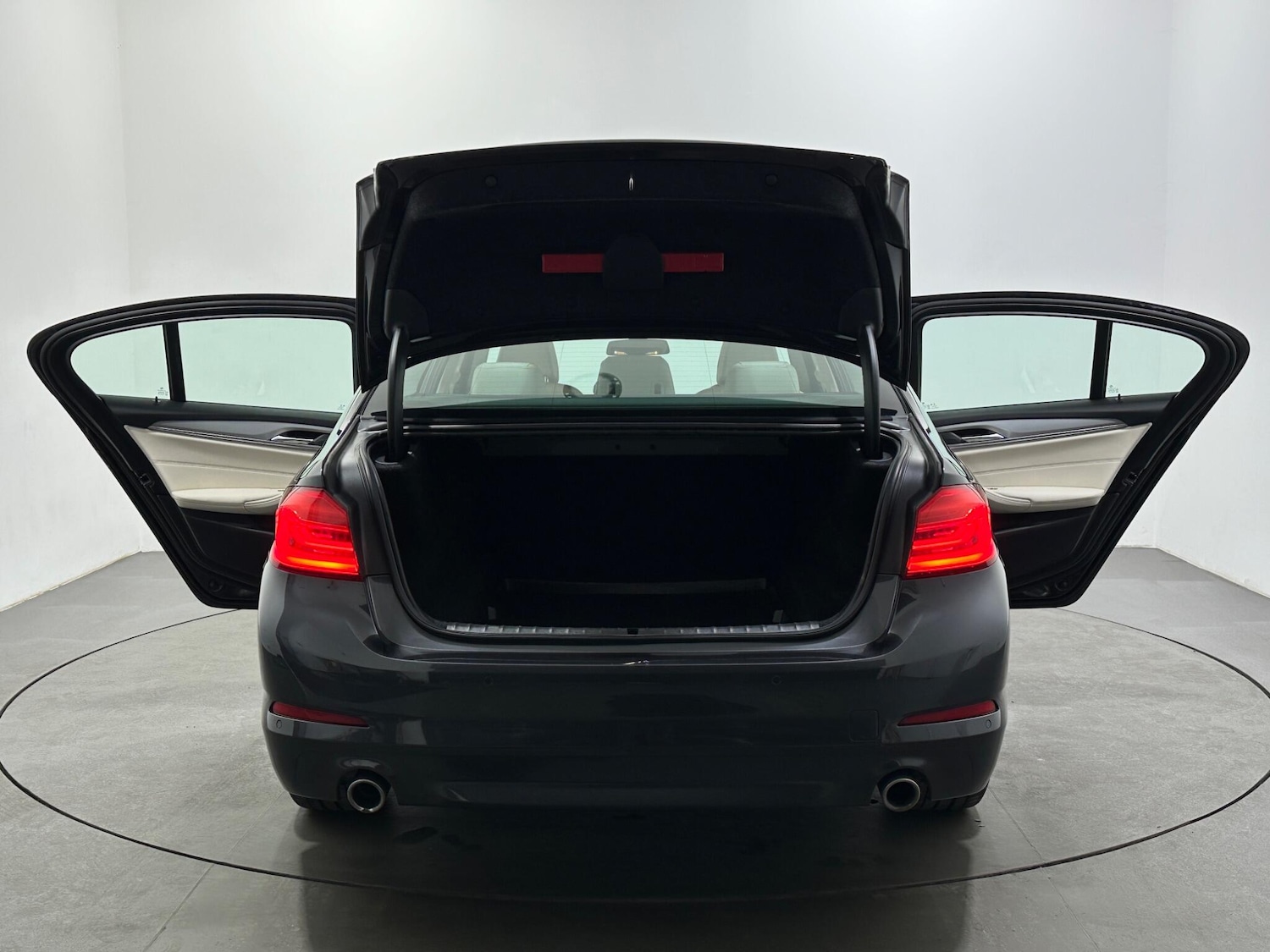 Used BMW 5 Series 2020 for sale - 78087097: Photo 45