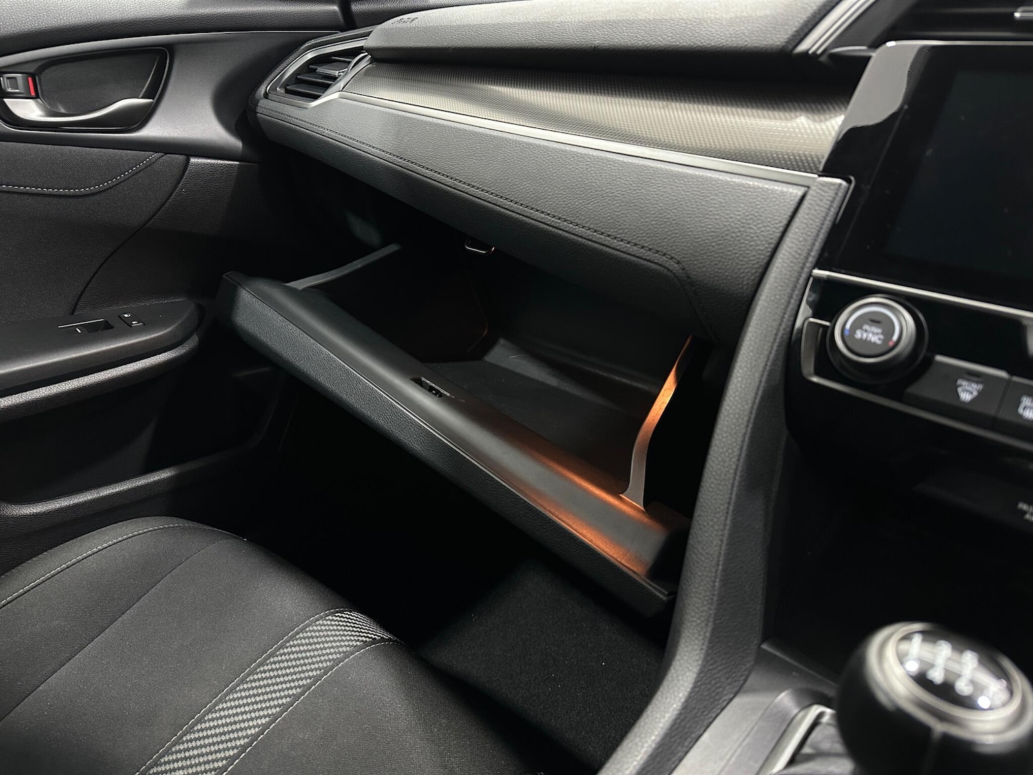 Used Honda Civic 2019 for sale - 77119717: Photo 27