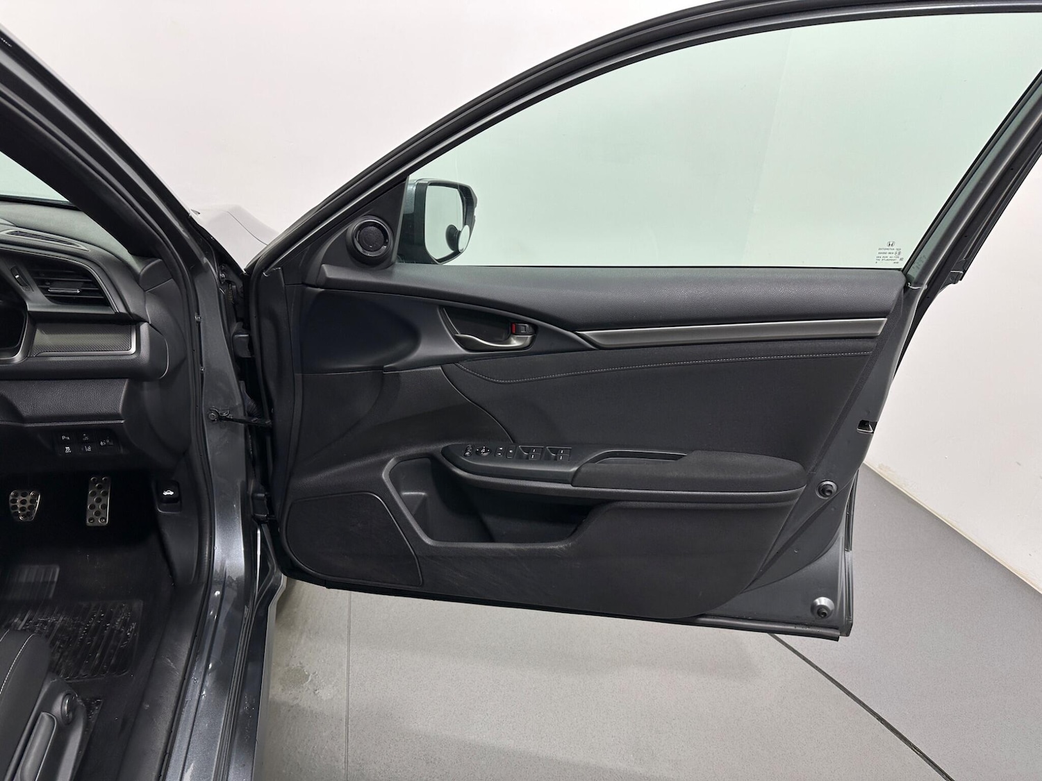 Used Honda Civic 2019 for sale - 77119717: Photo 33