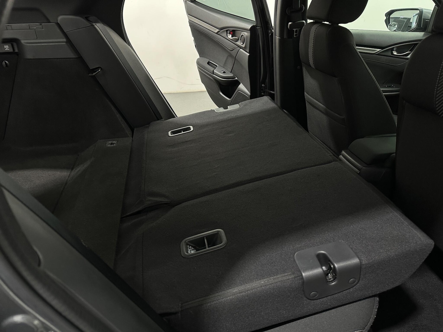 Used Honda Civic 2019 for sale - 77119717: Photo 45