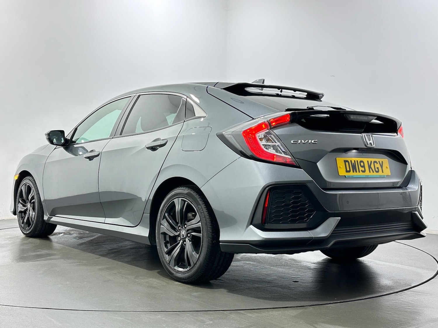 Used Honda Civic 2019 for sale - 77119717: Photo 47