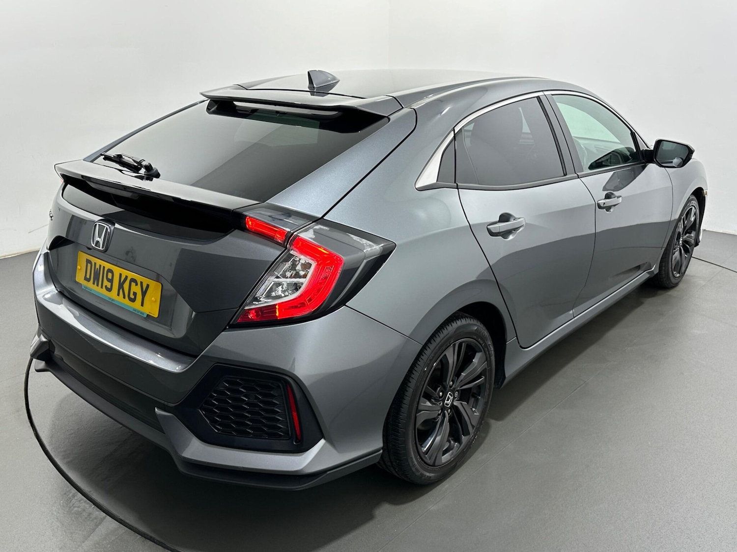 Used Honda Civic 2019 for sale - 77119717: Photo 50