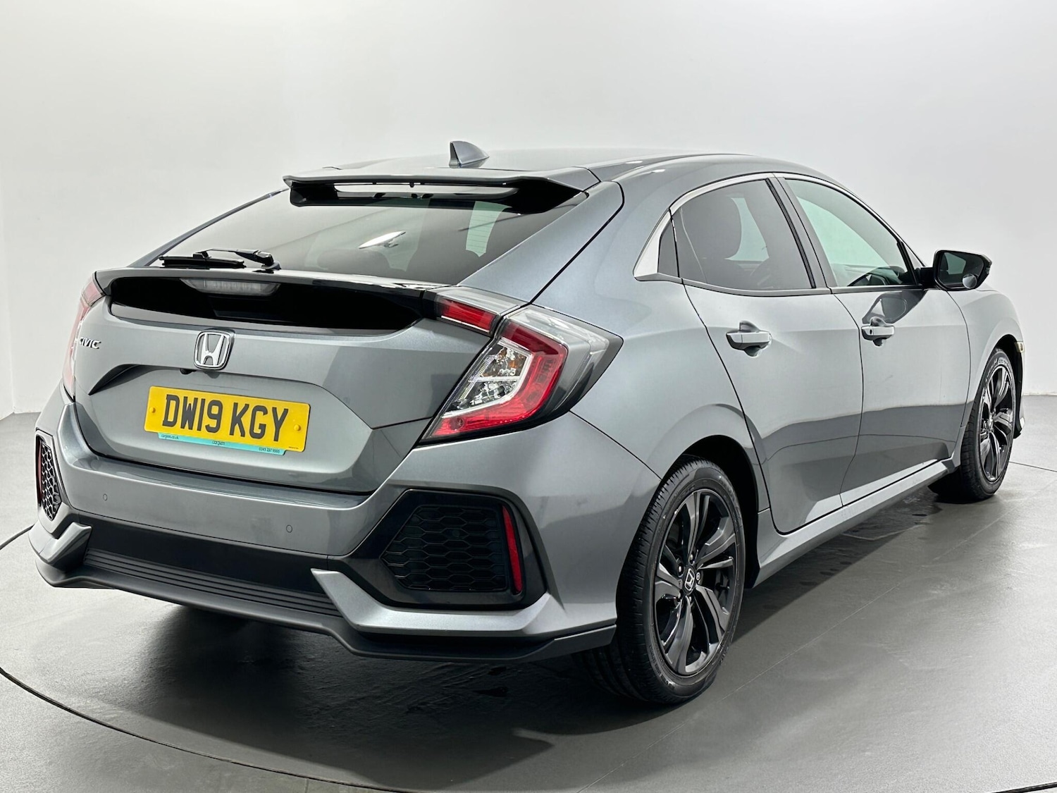 Used Honda Civic 2019 for sale - 77119717: Photo 8