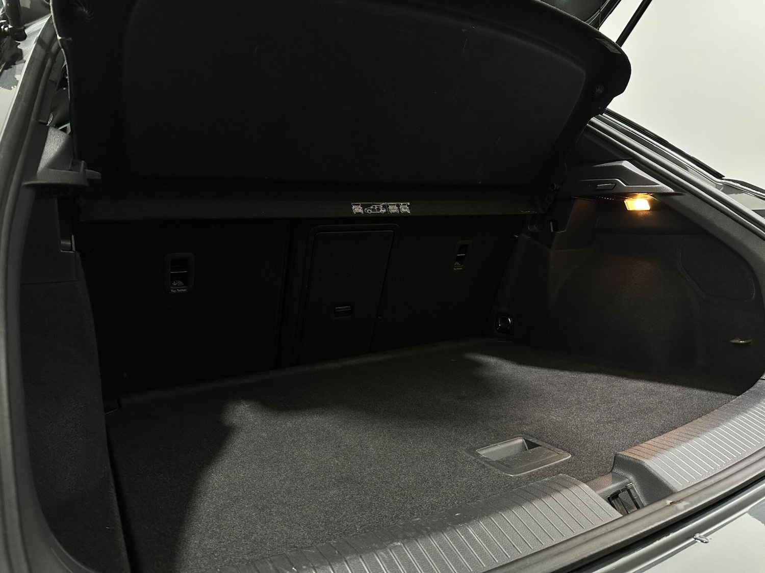 Used Volkswagen T-Roc for sale - 77612531: Photo 47