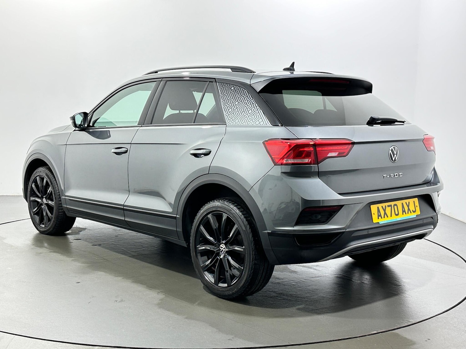 Used Volkswagen T-Roc for sale - 77612531: Photo 6