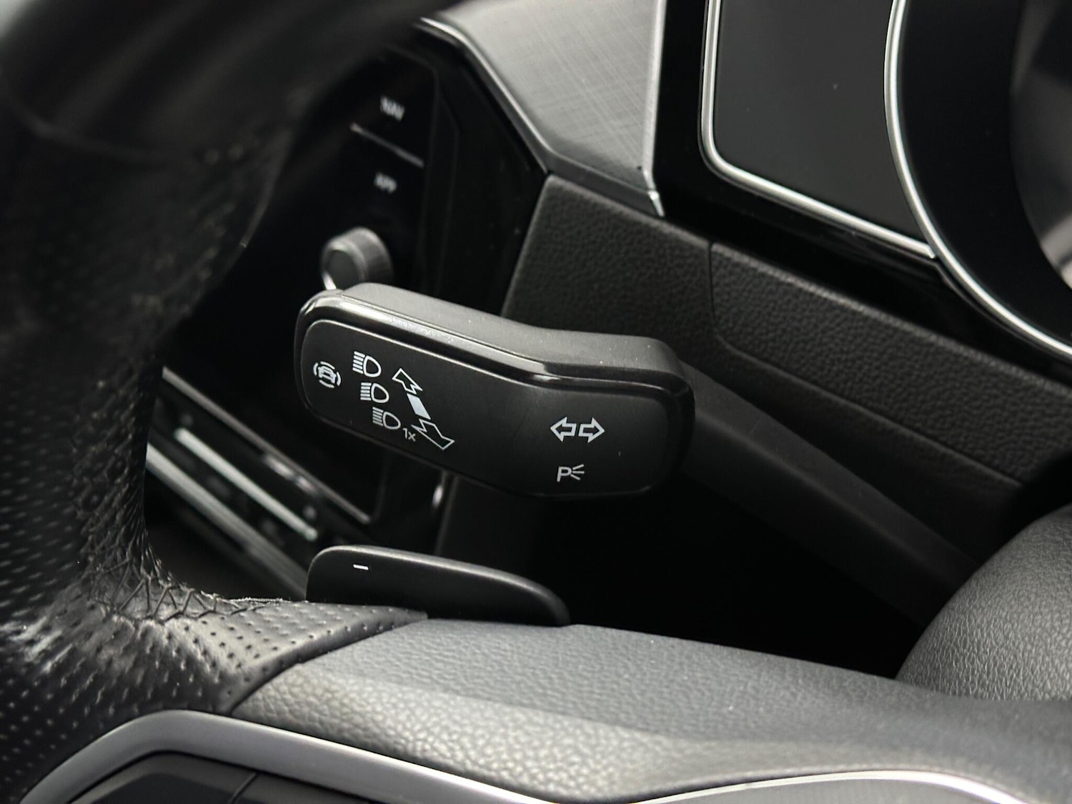 Used Volkswagen Passat 2023 for sale - 78048170: Photo 14