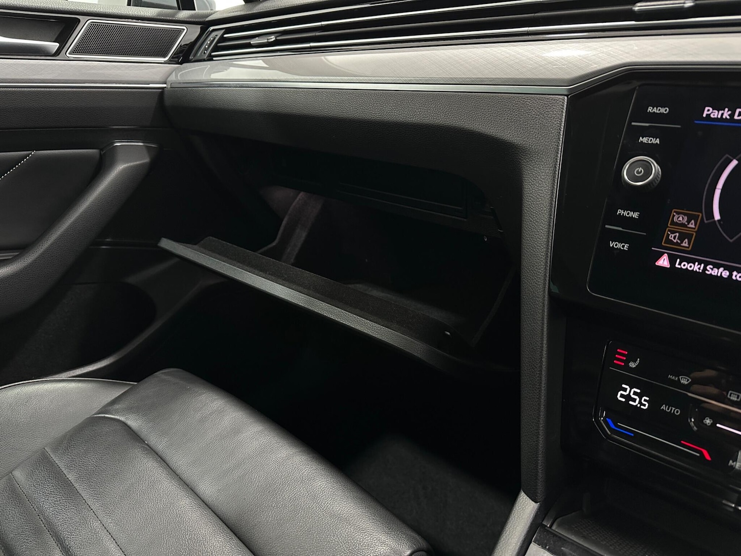 Used Volkswagen Passat 2023 for sale - 78048170: Photo 28