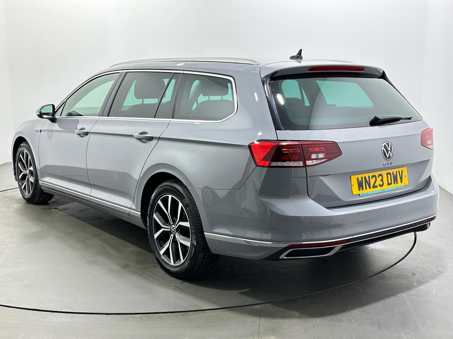 Used Volkswagen Passat 2023 for sale - 78048170: Photo 6