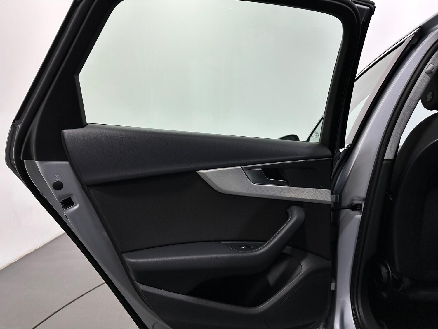 Used Audi A4 2021 for sale - 77722870: Photo 40