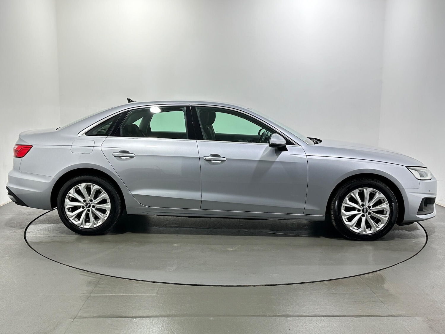 Used Audi A4 2021 for sale - 77722870: Photo 9