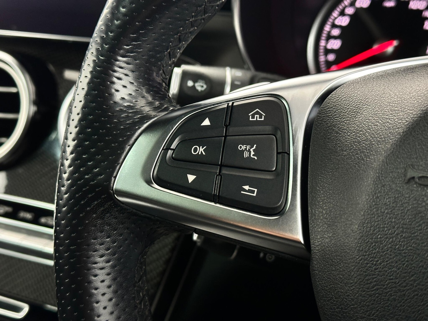 Used Mercedes-Benz GLC 2018 for sale - 77738364: Photo 14