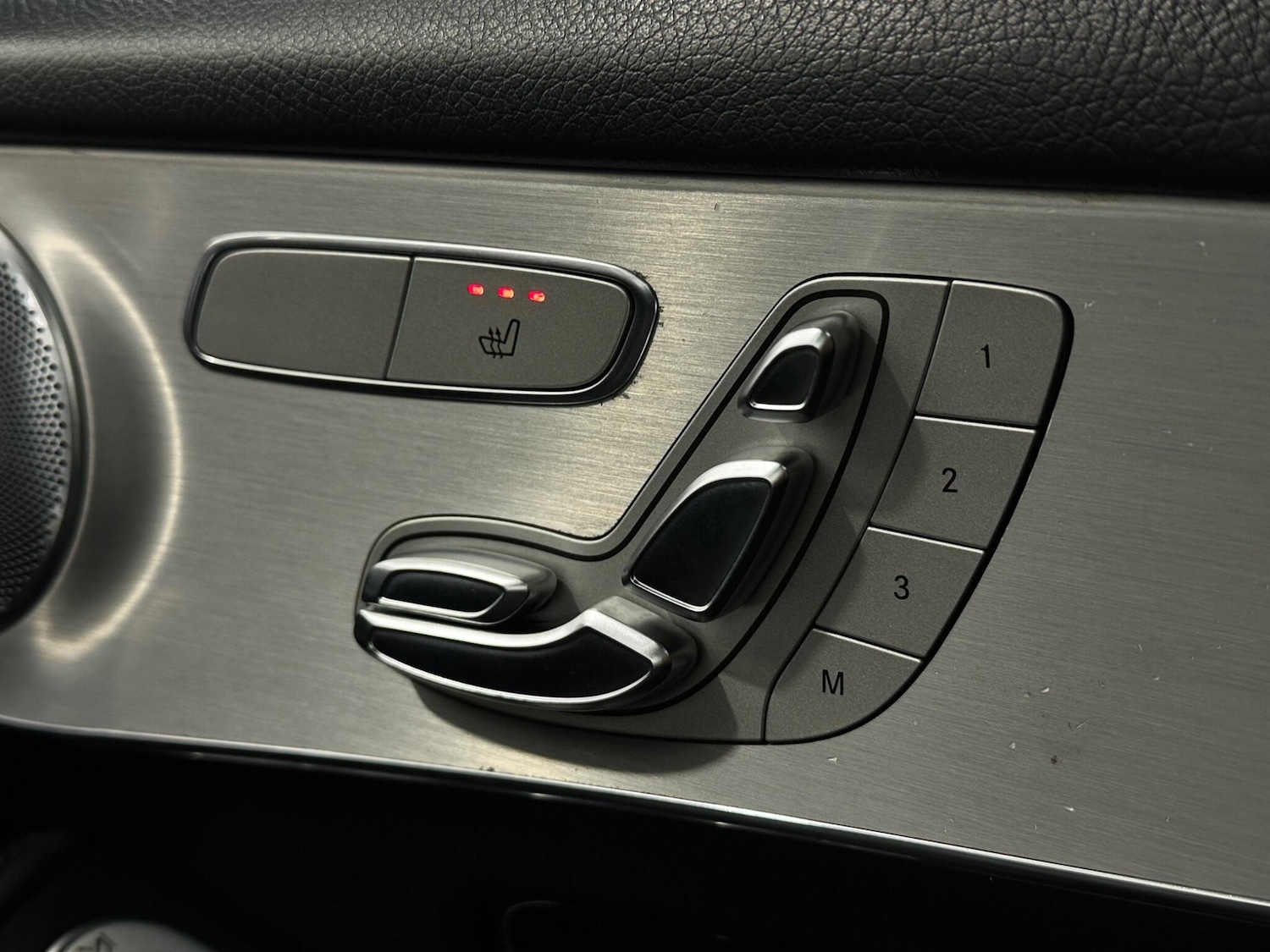 Used Mercedes-Benz GLC 2018 for sale - 77738364: Photo 19