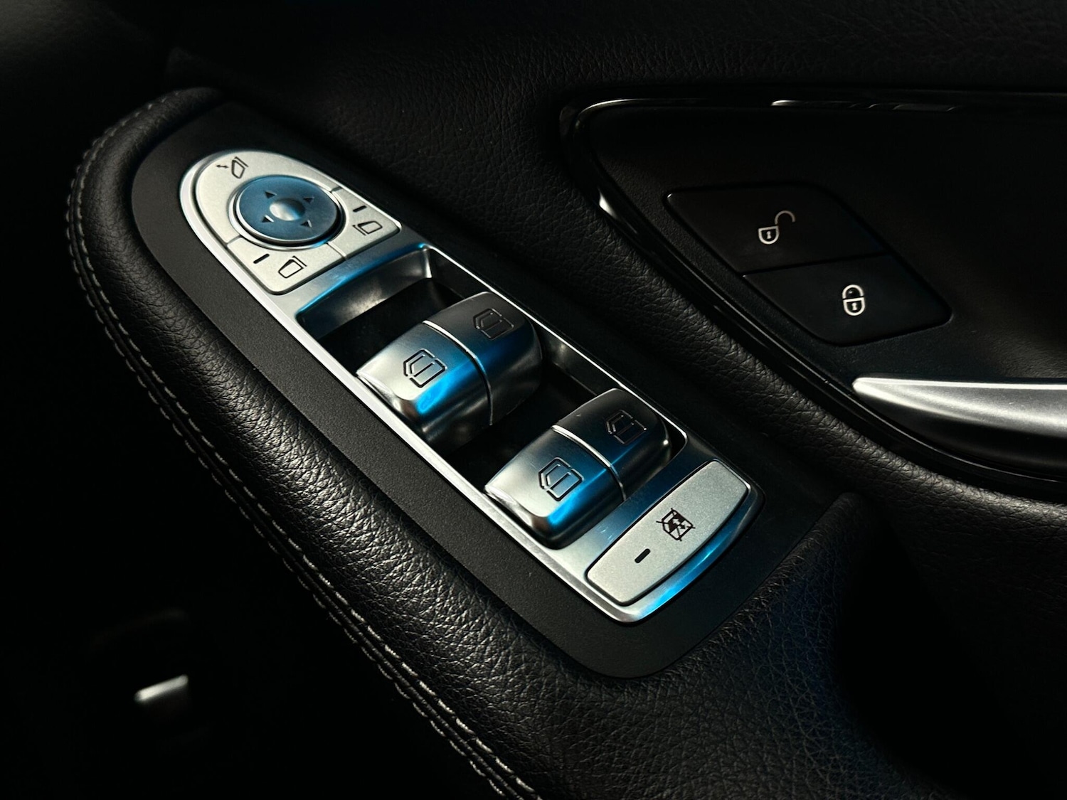 Used Mercedes-Benz GLC 2018 for sale - 77738364: Photo 20