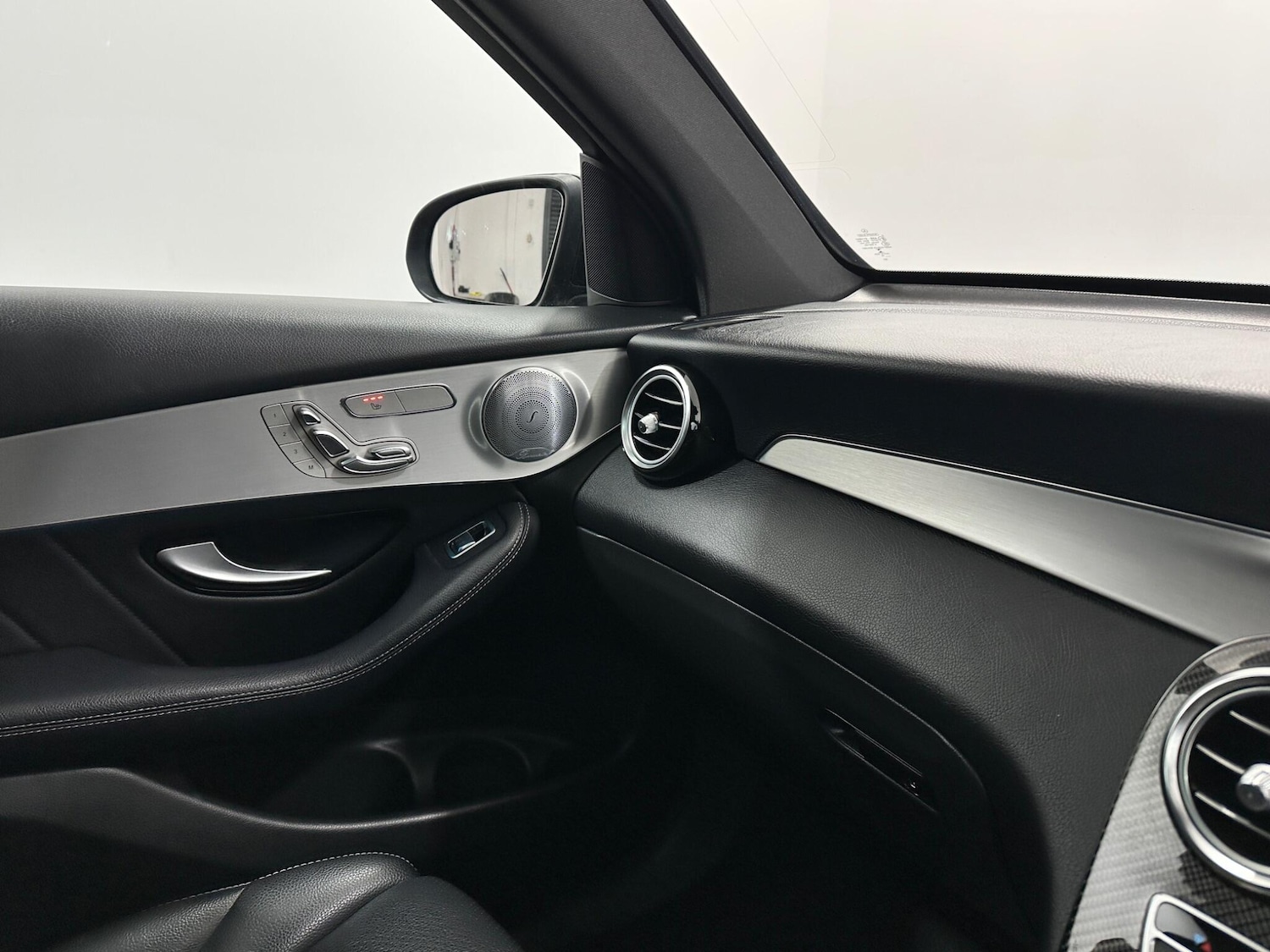 Used Mercedes-Benz GLC 2018 for sale - 77738364: Photo 28