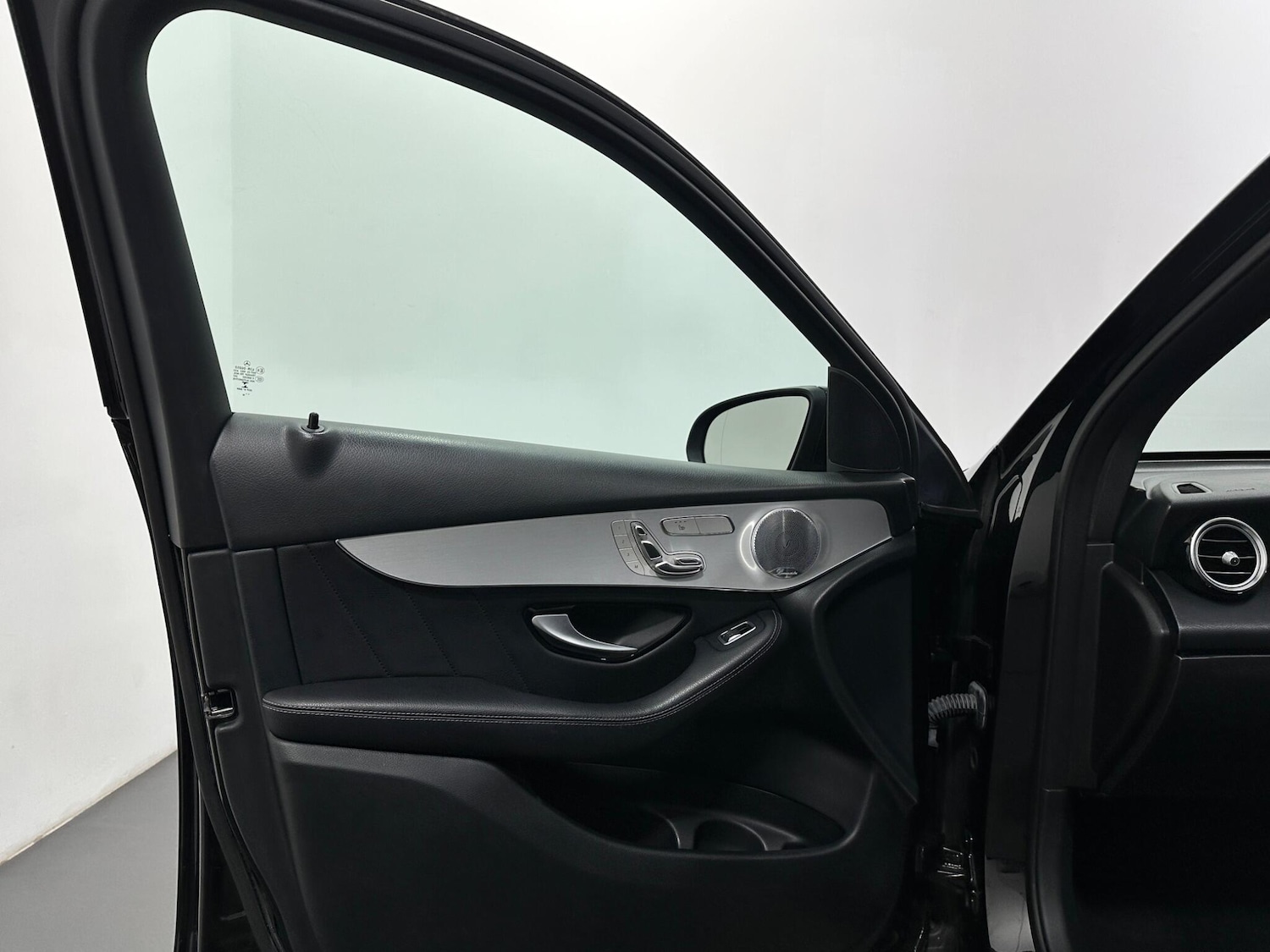 Used Mercedes-Benz GLC 2018 for sale - 77738364: Photo 39