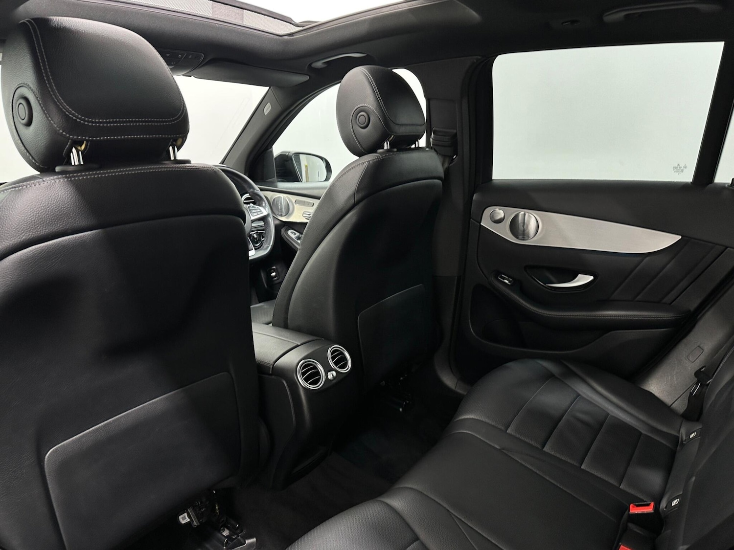 Used Mercedes-Benz GLC 2018 for sale - 77738364: Photo 40