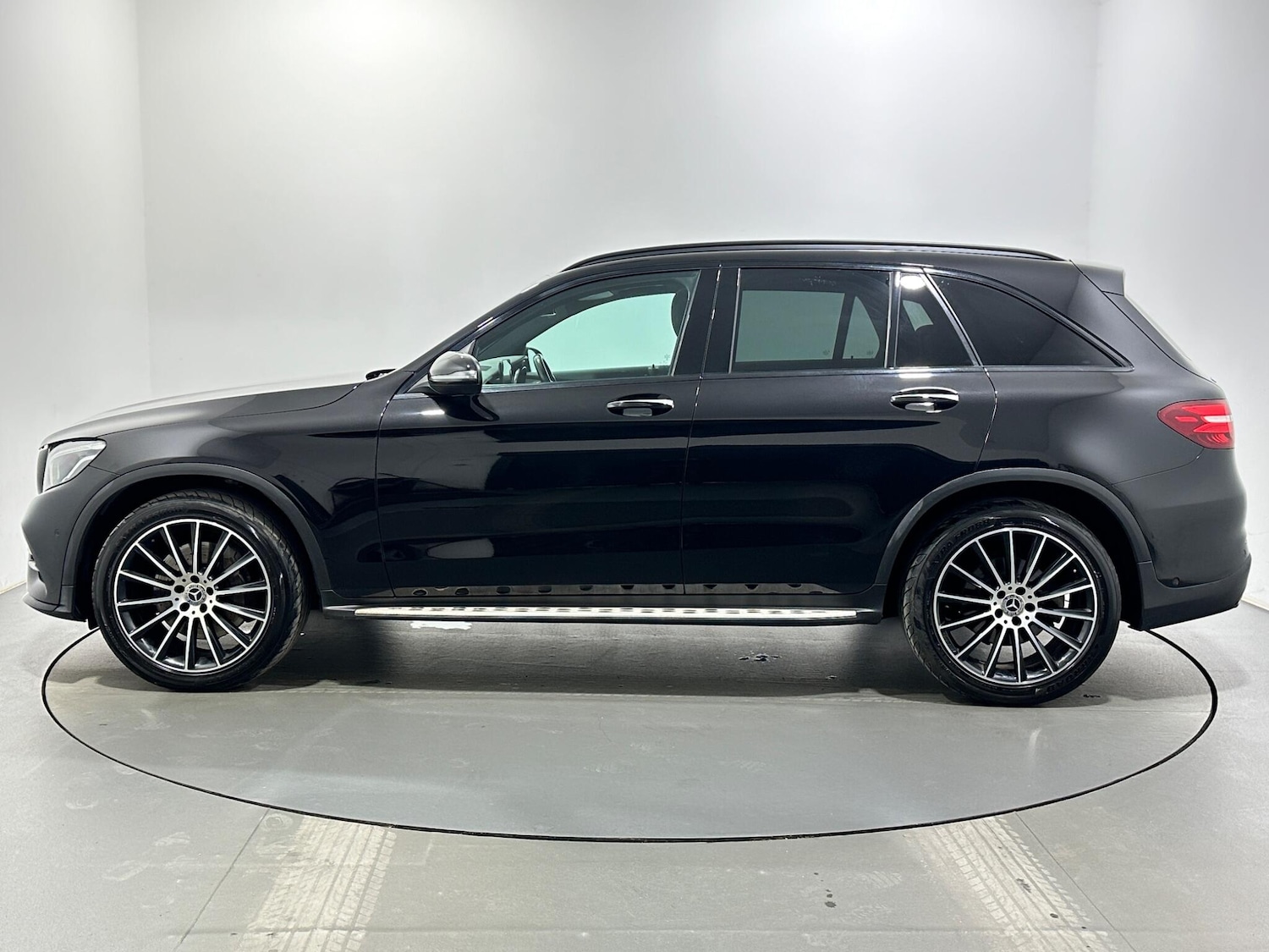 Used Mercedes-Benz GLC 2018 for sale - 77738364: Photo 5