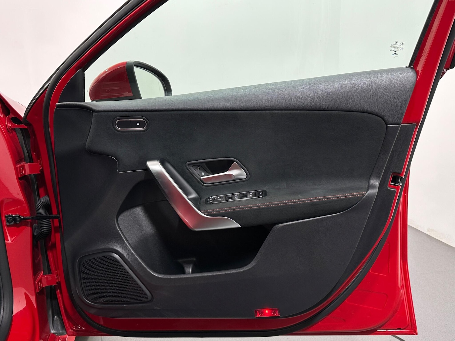 Used Mercedes-Benz A-Class 2019 for sale - 76878998: Photo 31