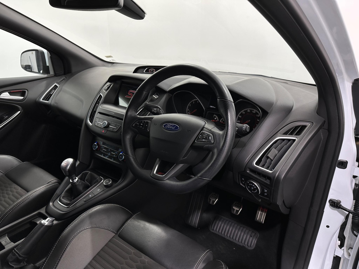 Used Ford Focus 2018 for sale - 76878597: Photo 10