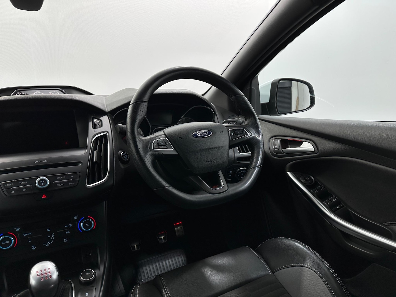 Used Ford Focus 2018 for sale - 76878597: Photo 11