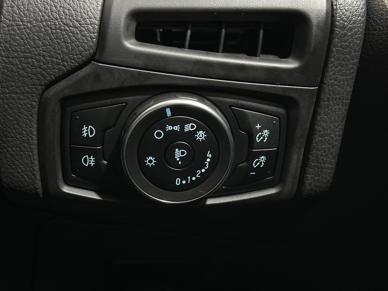 Used Ford Focus 2018 for sale - 76878597: Photo 17