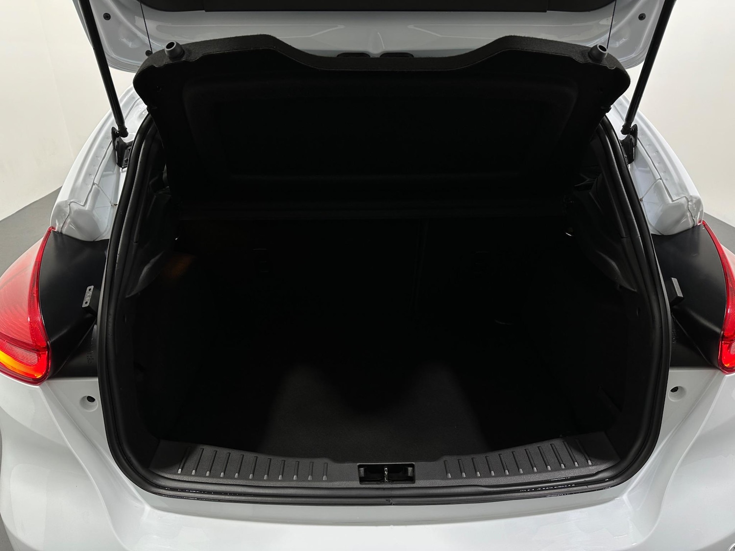 Used Ford Focus 2018 for sale - 76878597: Photo 44