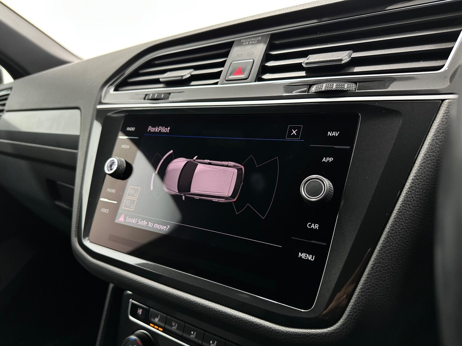 Used Volkswagen Tiguan 2018 for sale - 77823946: Photo 24