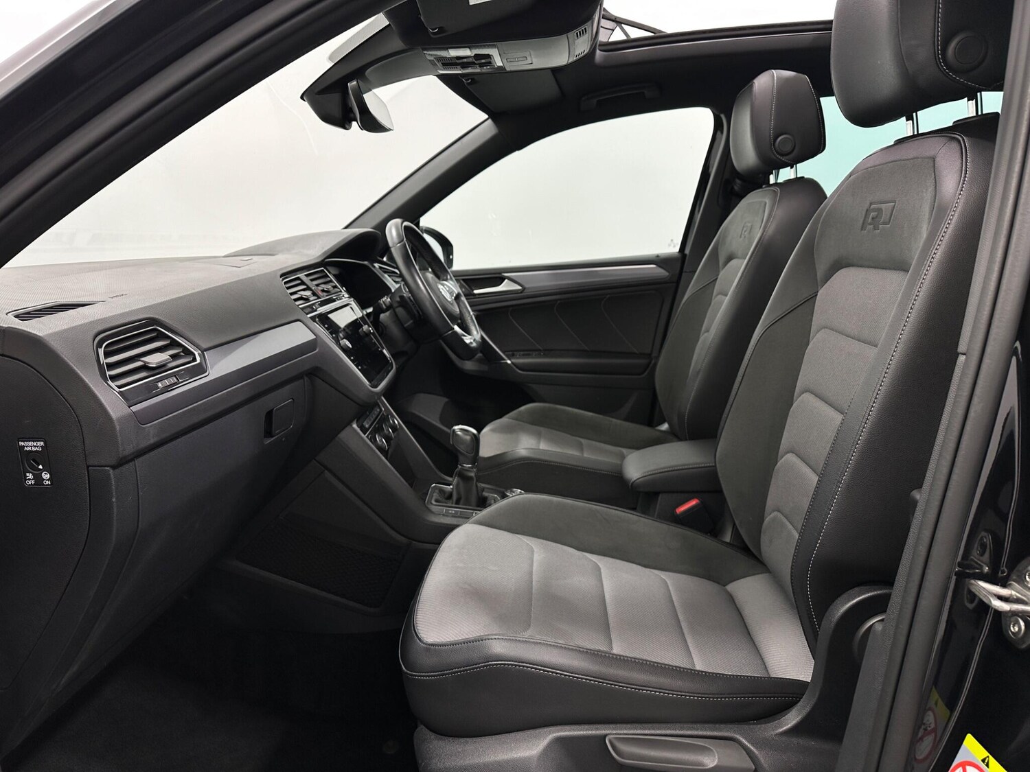 Used Volkswagen Tiguan 2018 for sale - 77823946: Photo 37