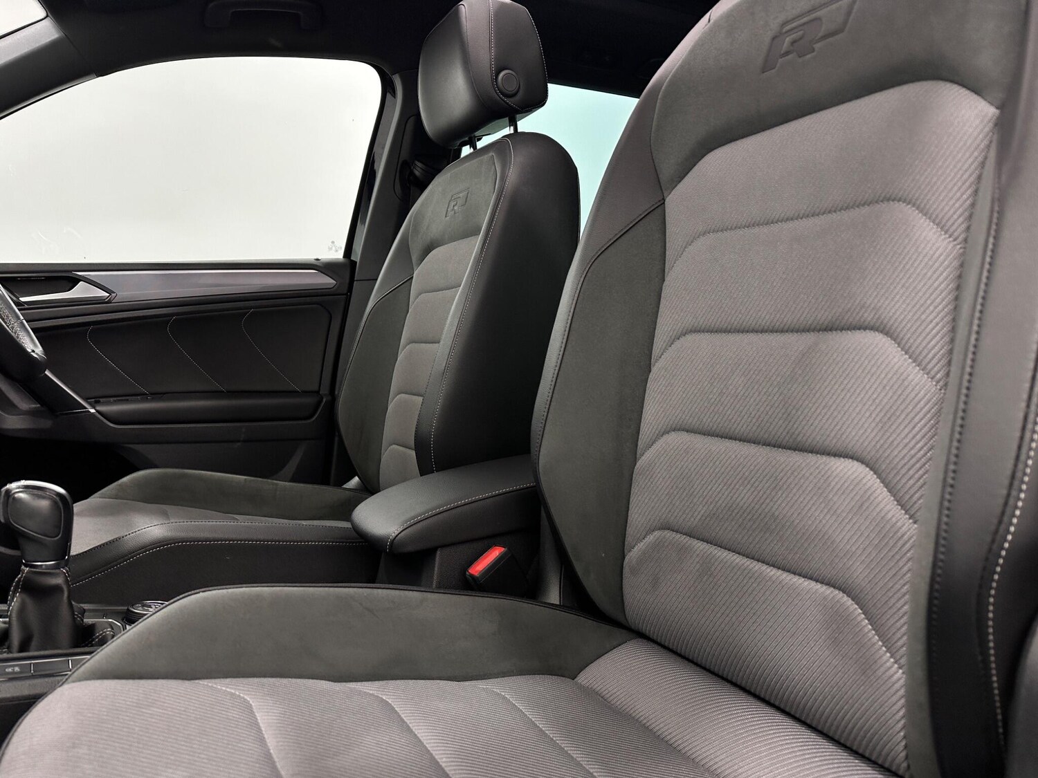 Used Volkswagen Tiguan 2018 for sale - 77823946: Photo 38