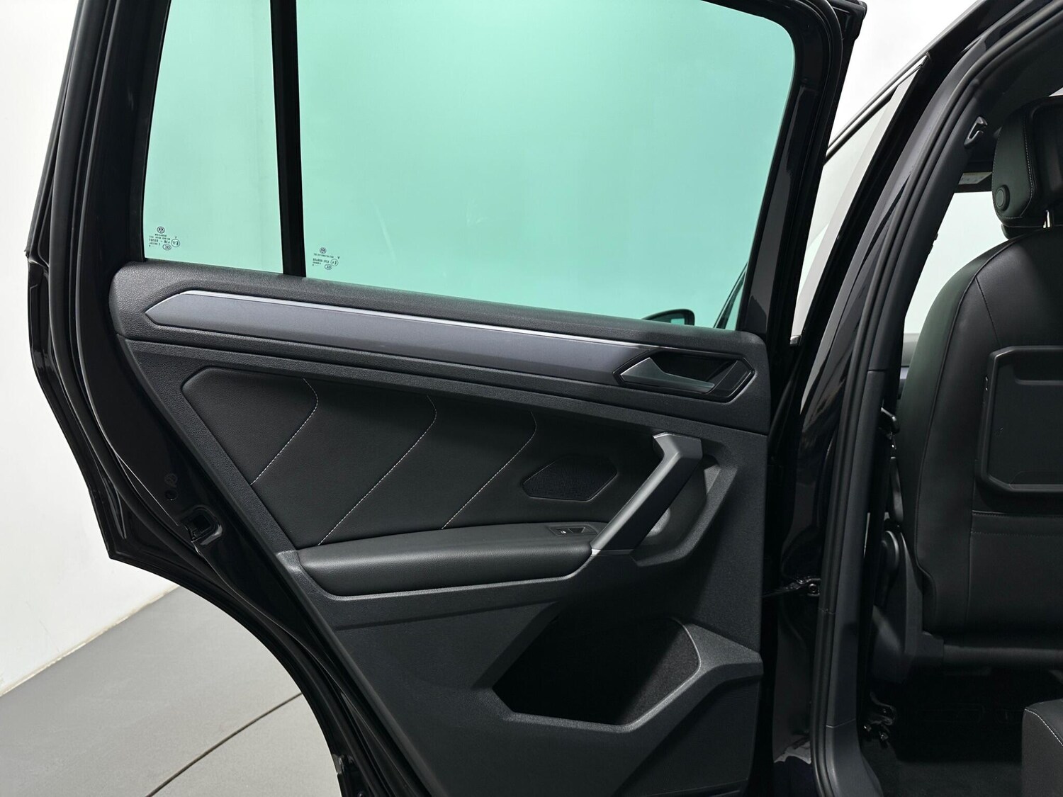 Used Volkswagen Tiguan 2018 for sale - 77823946: Photo 43