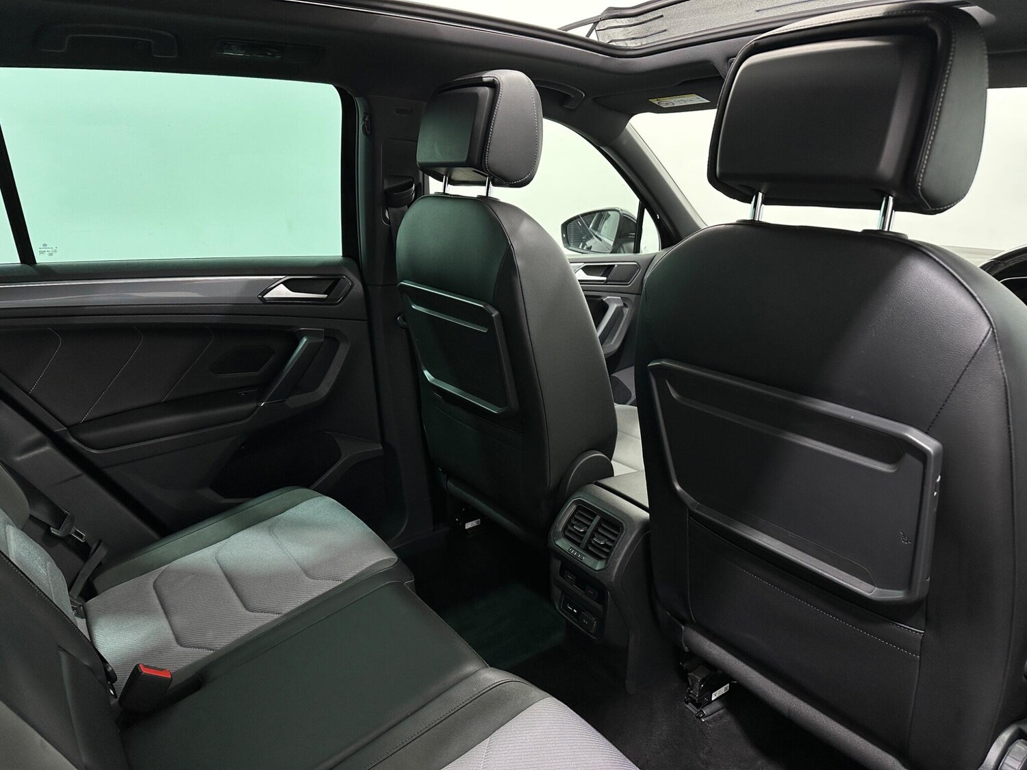 Used Volkswagen Tiguan 2018 for sale - 77823946: Photo 44