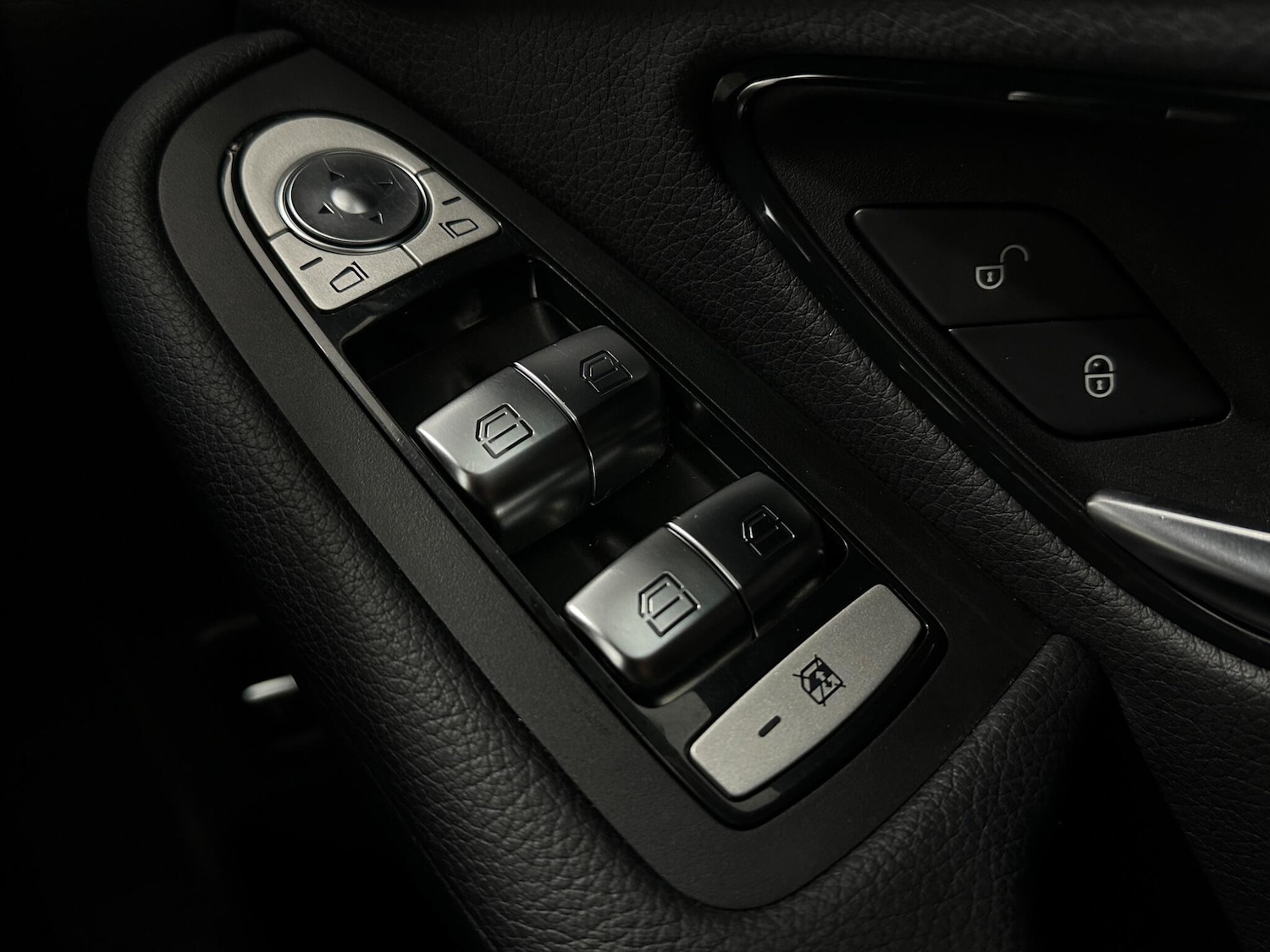 Used Mercedes-Benz GLC 2019 for sale - 77537957: Photo 18