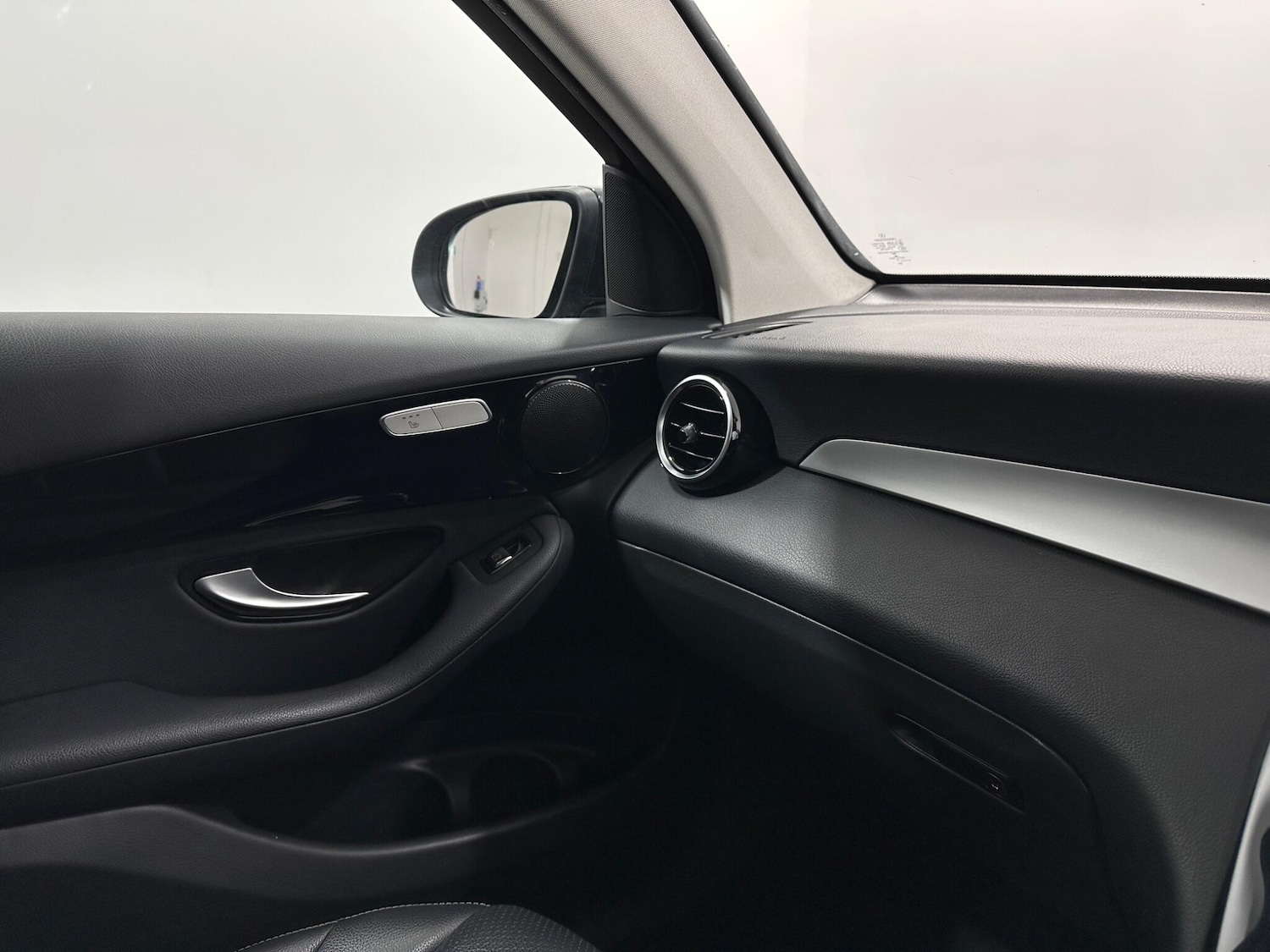 Used Mercedes-Benz GLC 2019 for sale - 77537957: Photo 27