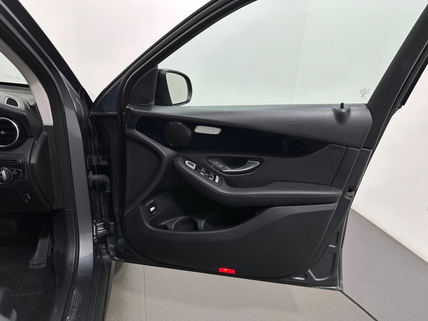 Used Mercedes-Benz GLC 2019 for sale - 77537957: Photo 34