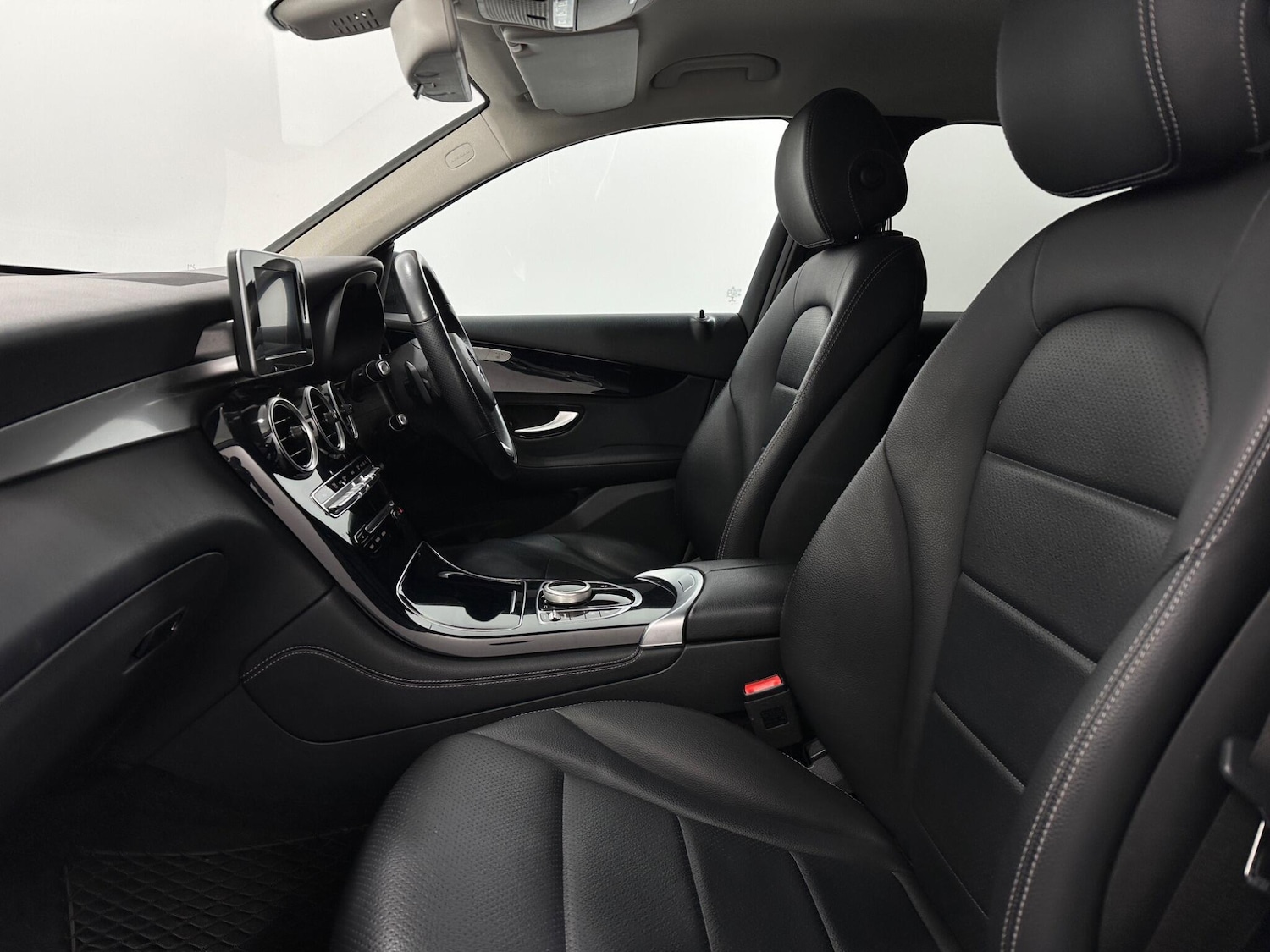 Used Mercedes-Benz GLC 2019 for sale - 77537957: Photo 35