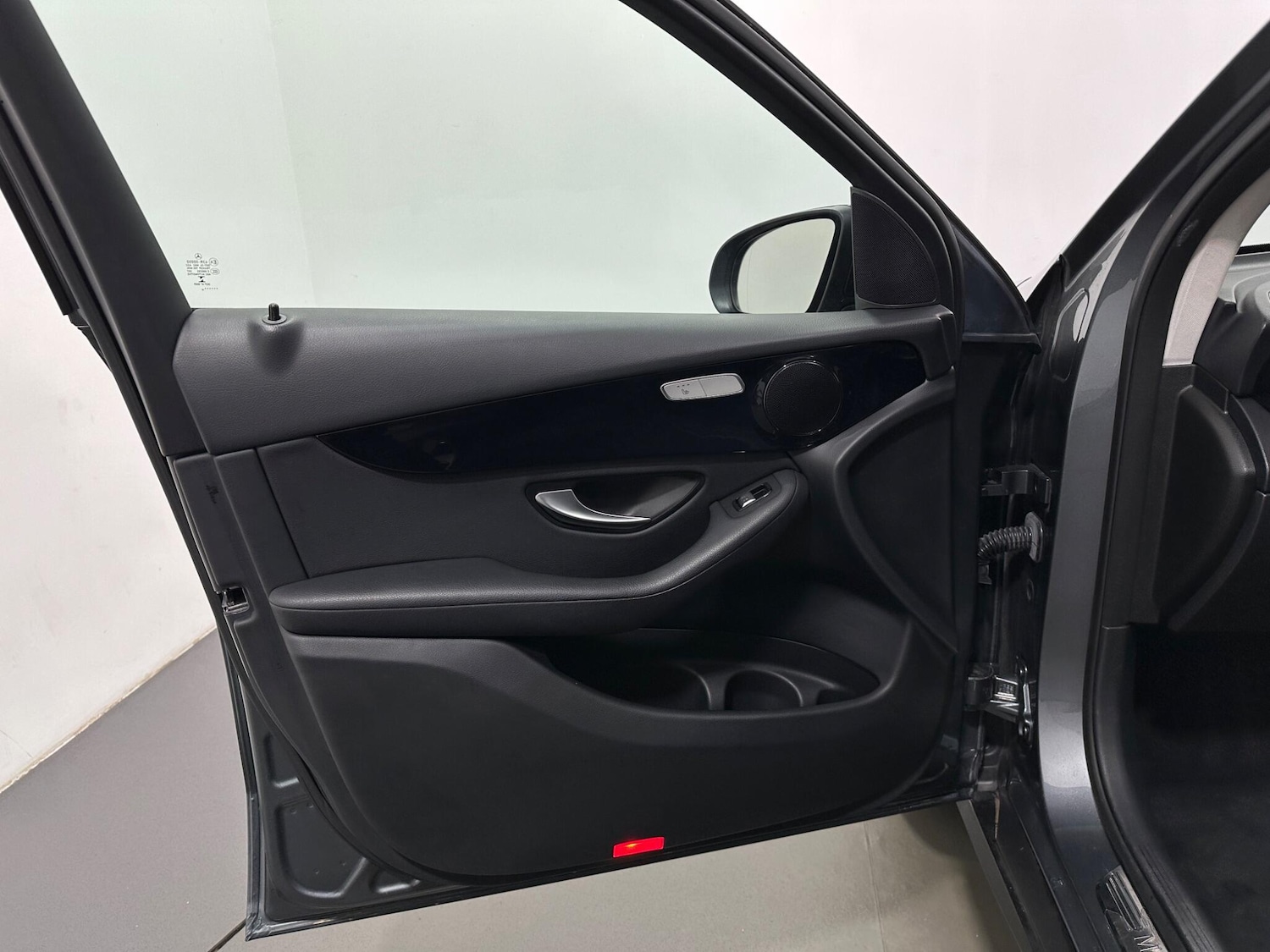 Used Mercedes-Benz GLC 2019 for sale - 77537957: Photo 37