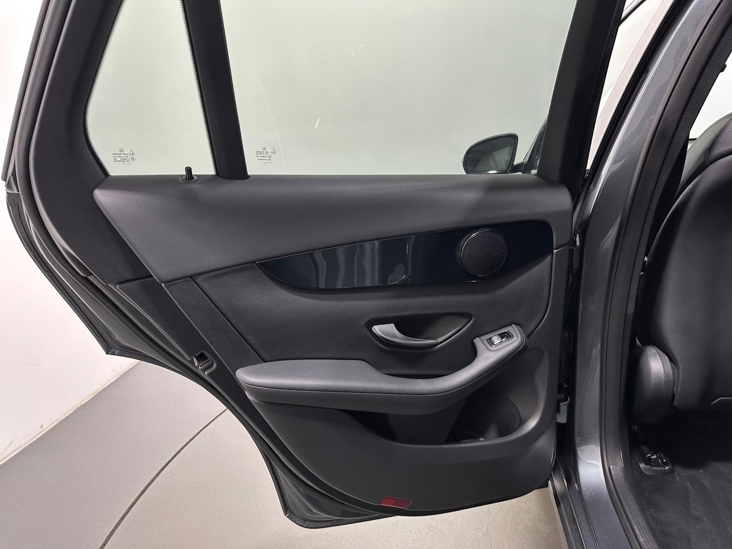 Used Mercedes-Benz GLC 2019 for sale - 77537957: Photo 40