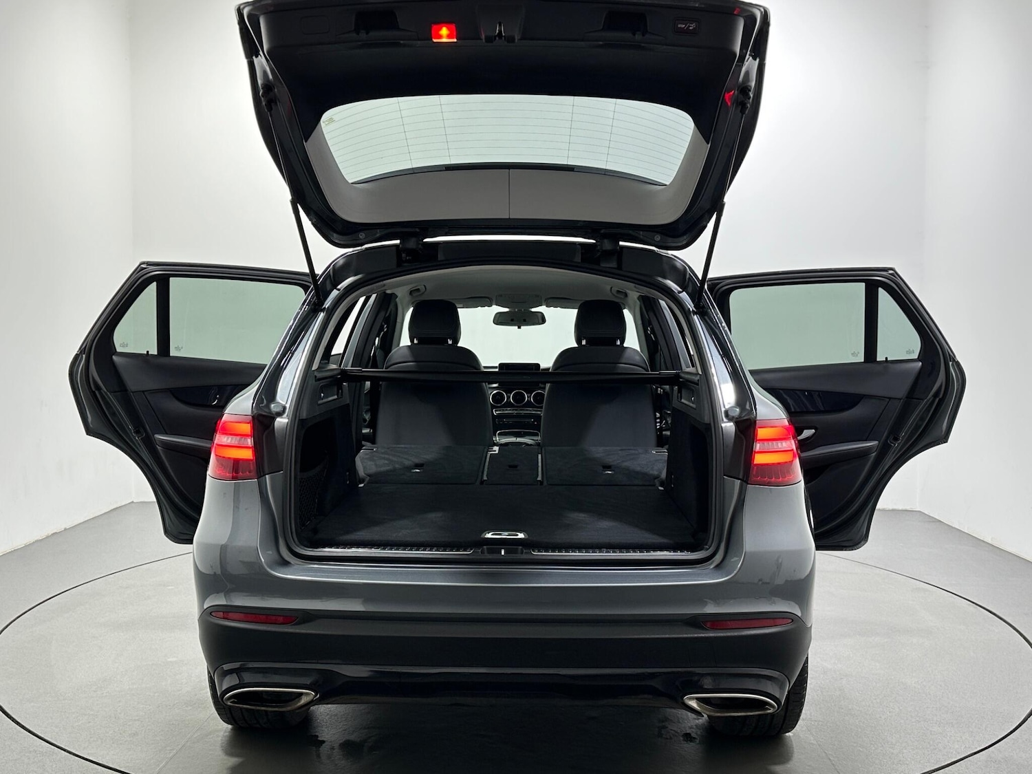 Used Mercedes-Benz GLC 2019 for sale - 77537957: Photo 44