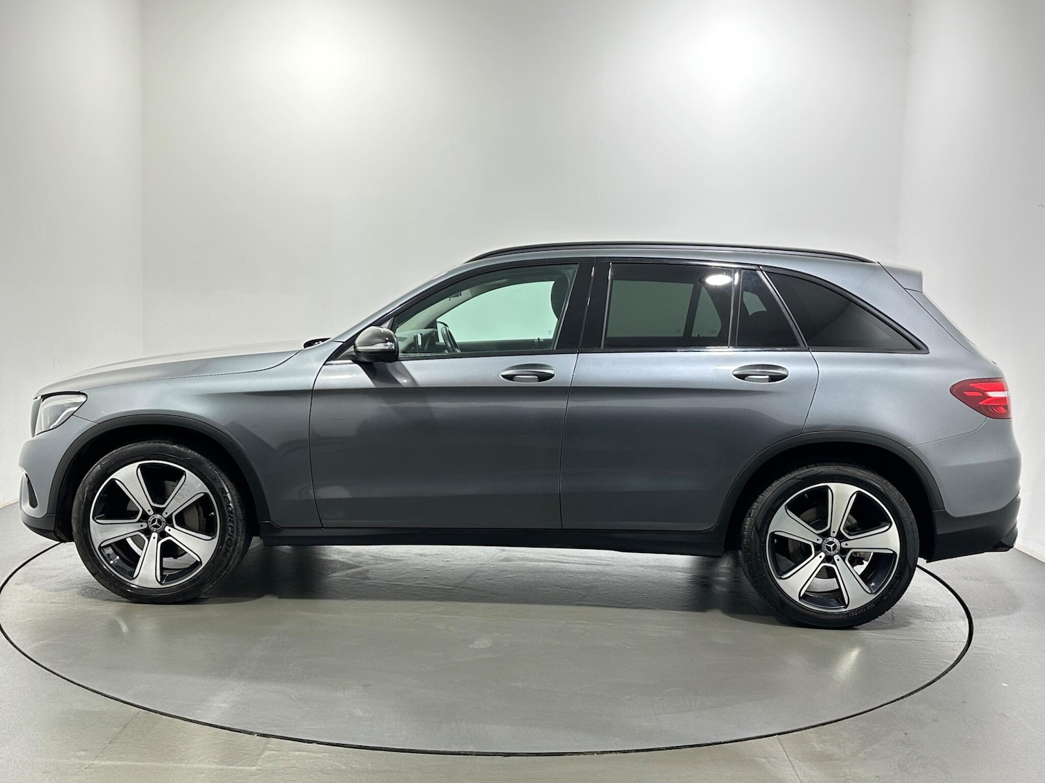 Used Mercedes-Benz GLC 2019 for sale - 77537957: Photo 5