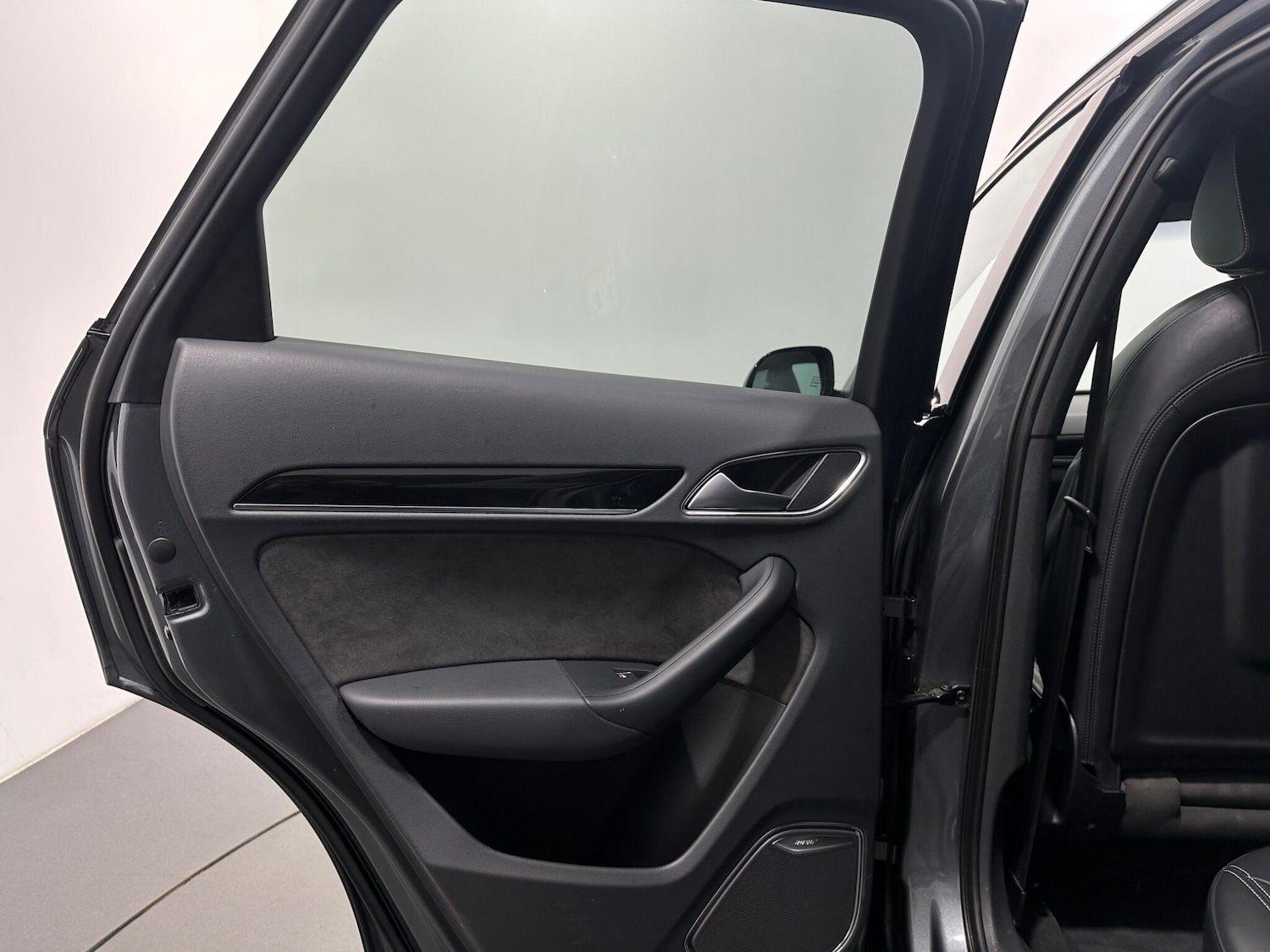 Used Audi Q3 for sale - 77230364: Photo 41