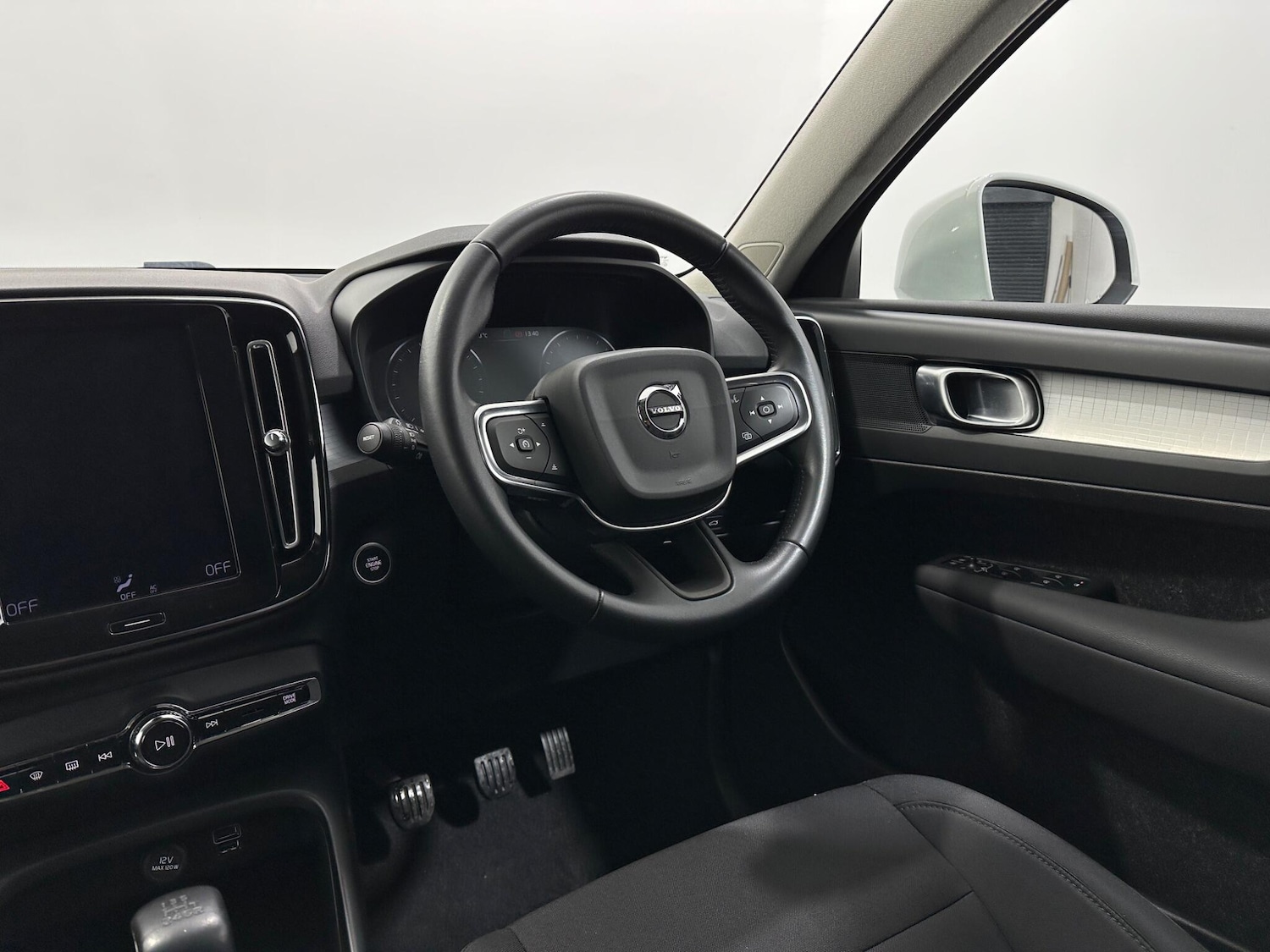 Used Volvo XC40 2020 for sale - 77440782: Photo 11