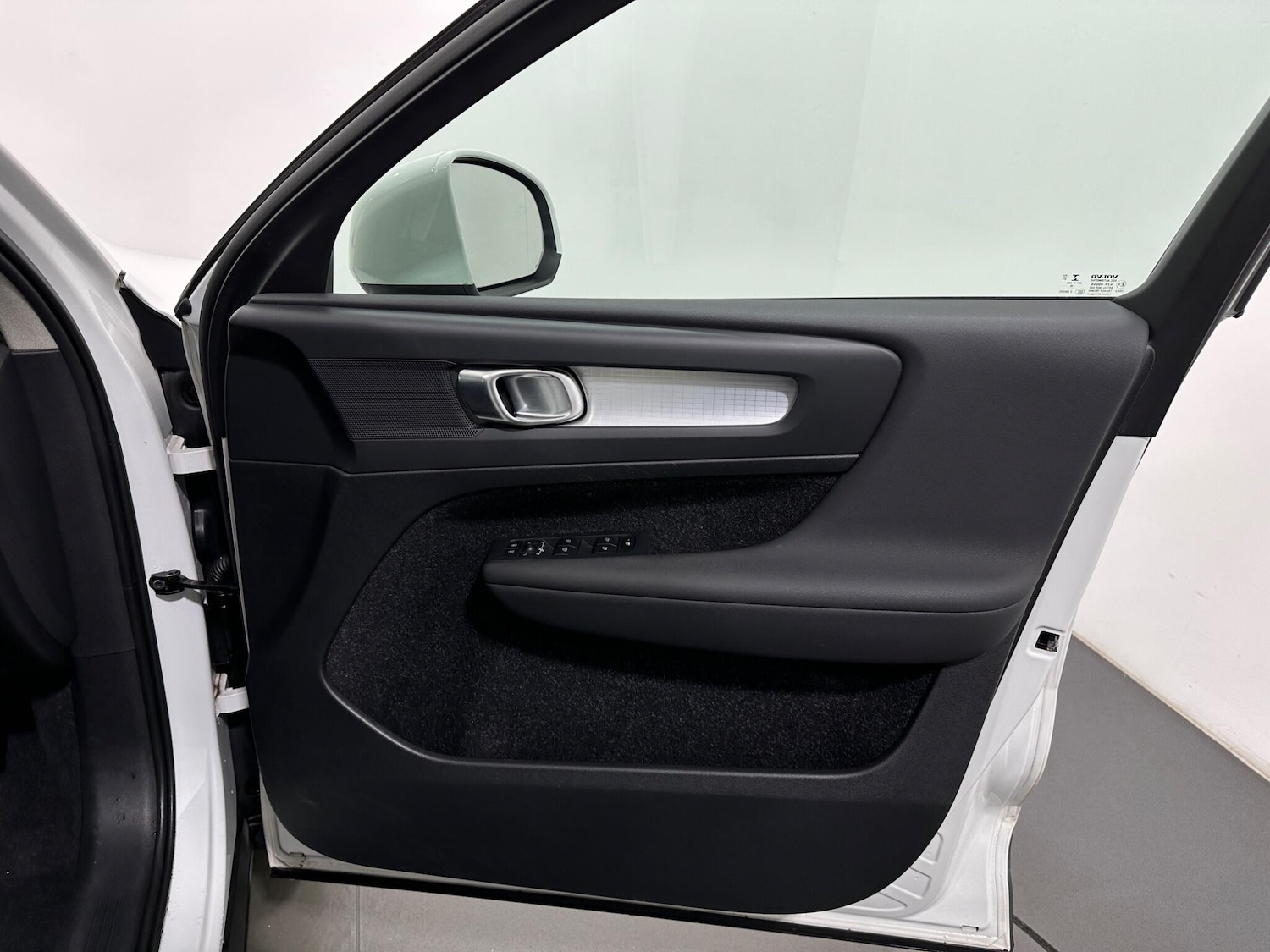 Used Volvo XC40 2020 for sale - 77440782: Photo 34