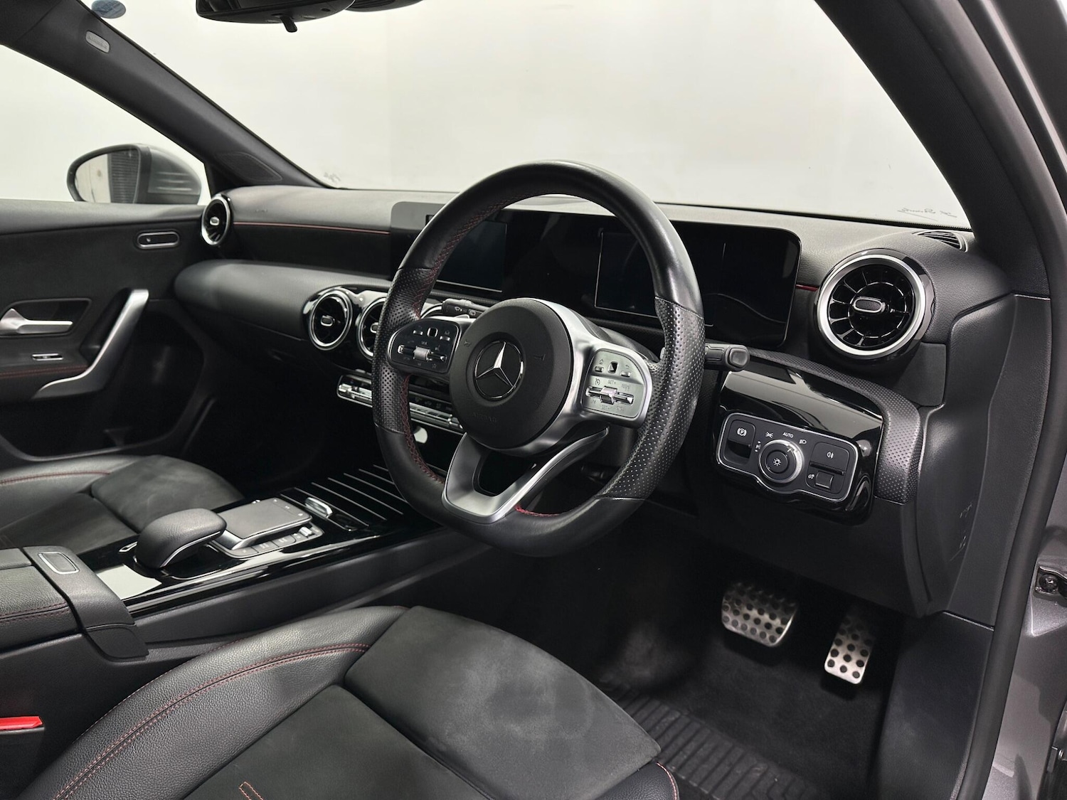 Used Mercedes-Benz A-Class 2020 for sale - 77359269: Photo 10