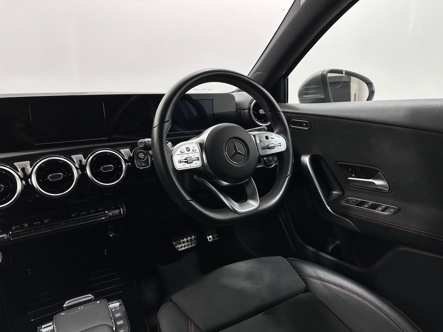 Used Mercedes-Benz A-Class 2020 for sale - 77359269: Photo 11