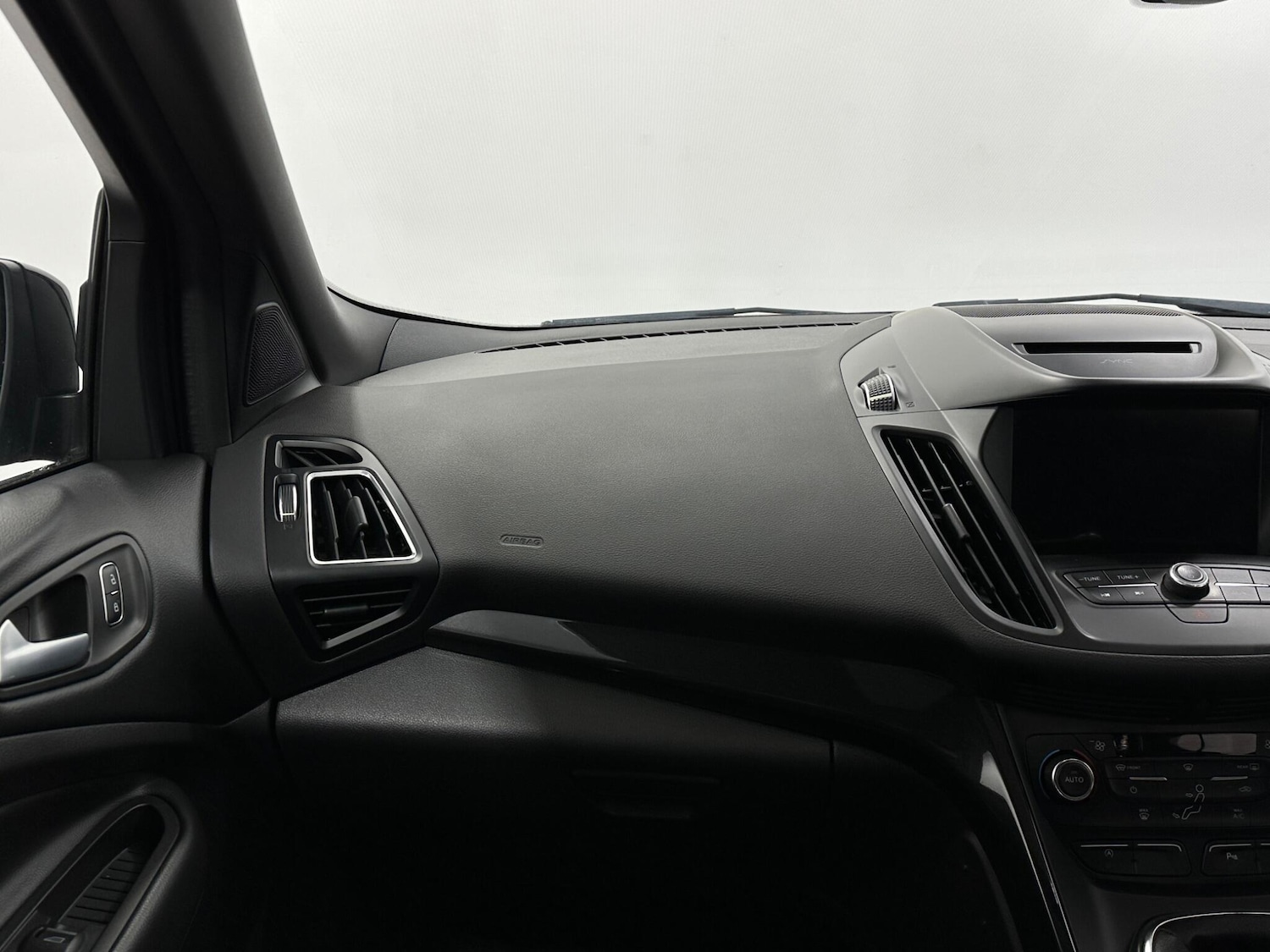 Used Ford Kuga 2019 for sale - 76878669: Photo 27