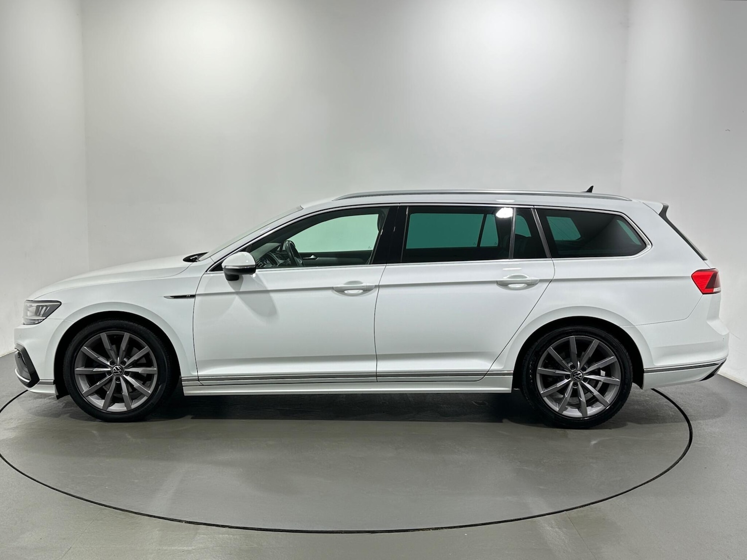 Used Volkswagen Passat 2021 for sale - 77550199: Photo 5