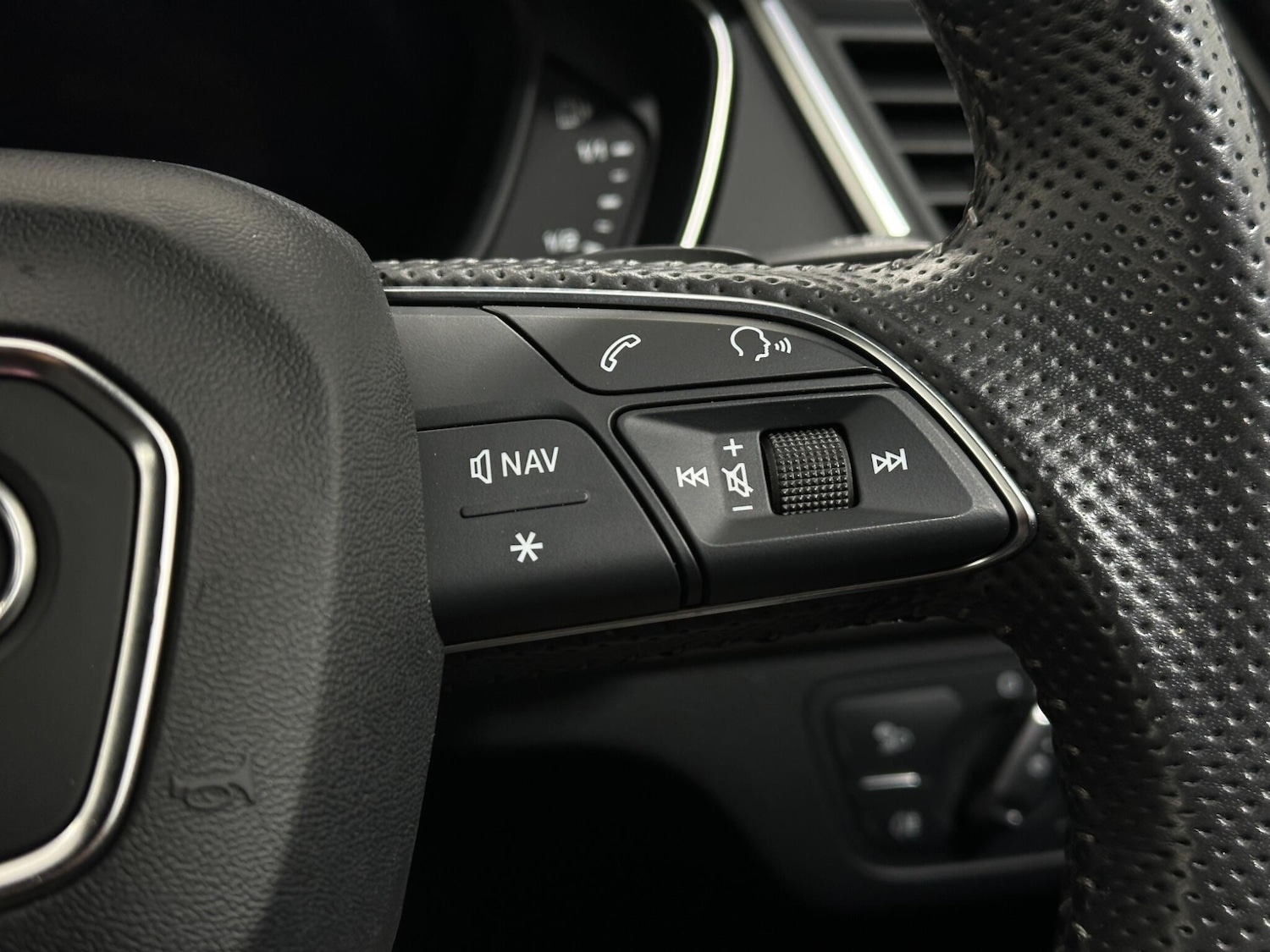 Used Audi Q5 2018 for sale - 77054009: Photo 15