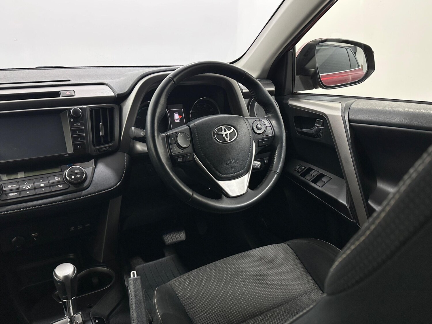 Used Toyota RAV4 2018 for sale - 77479166: Photo 12